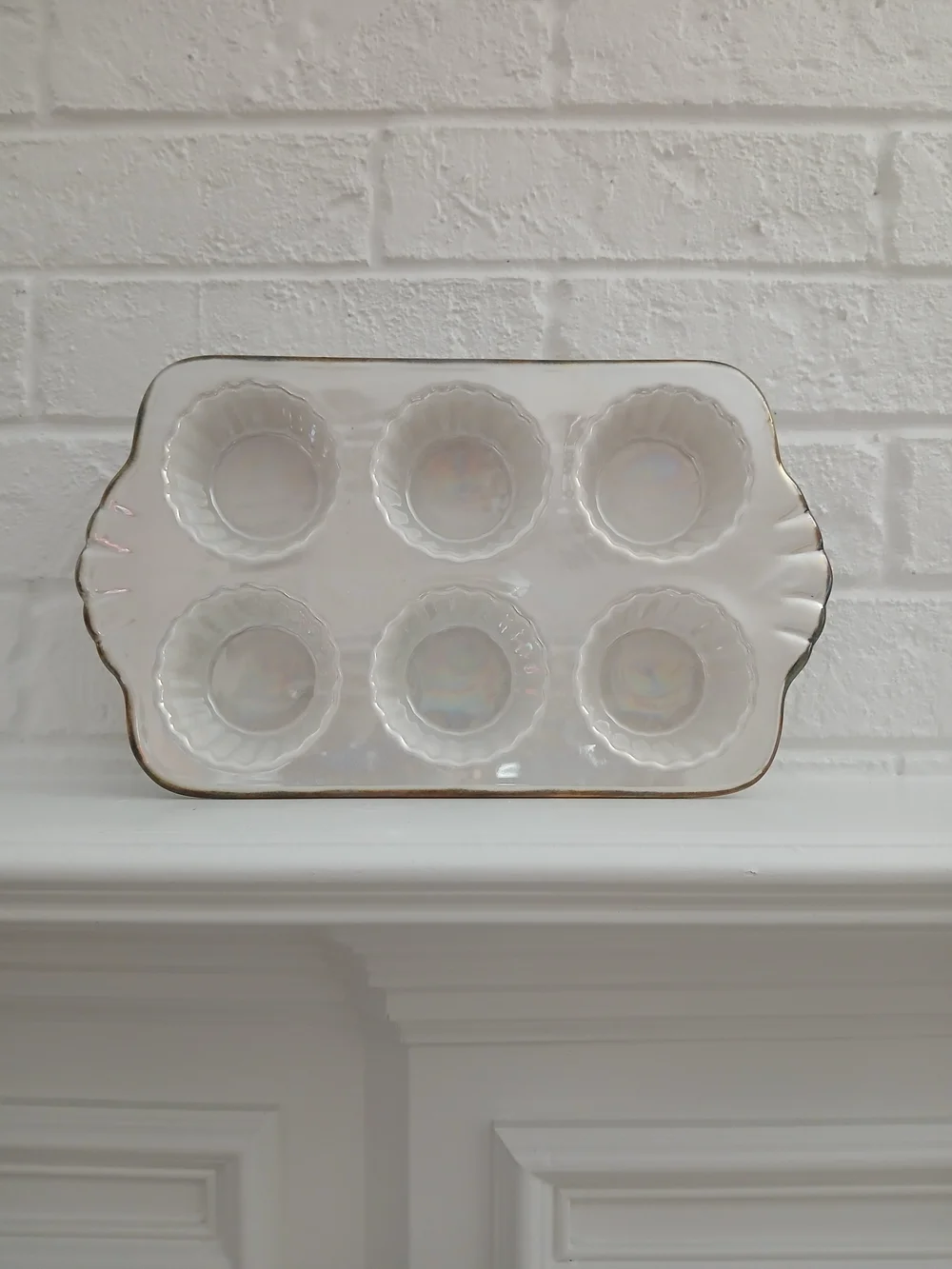 Southern Living 6-Cup Muffin Mother Of Pearl Stoneware Baking Pan
